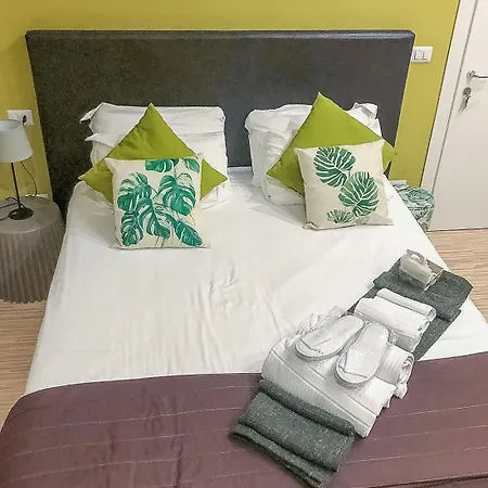 Guest house Rda Luxury Via Matteotti, 50 Mt Dal Mare 3*